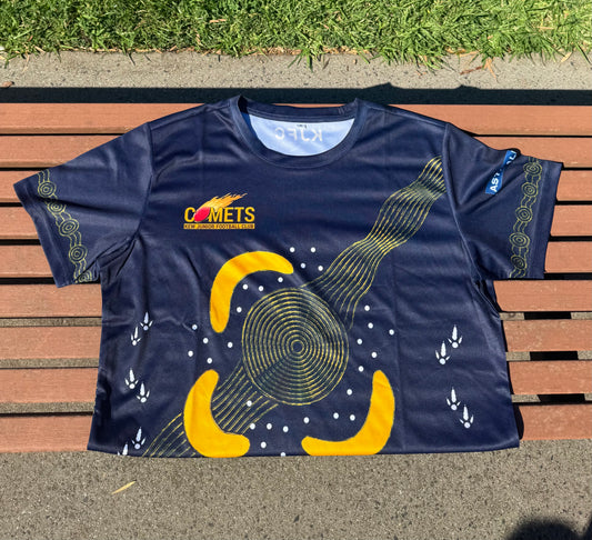 Training top 24/25 ( smallest size available is size 14 kids)
